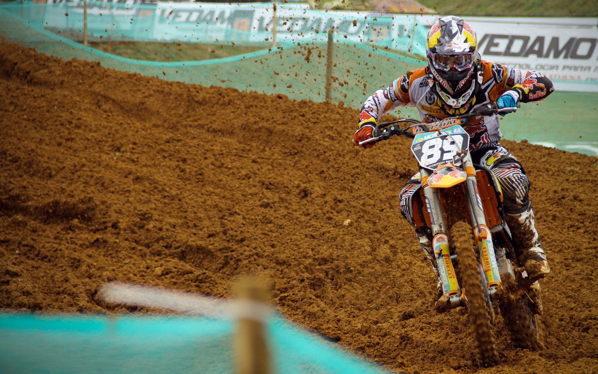 公牛绝杀尼克斯，系列赛焦点战中德罗赞三分雨不断，公牛经典比赛